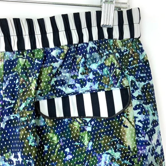 Lululemon Athletica High Waisted Workout & Go City Summer Shorts Size 10 - Picture 7 of 16